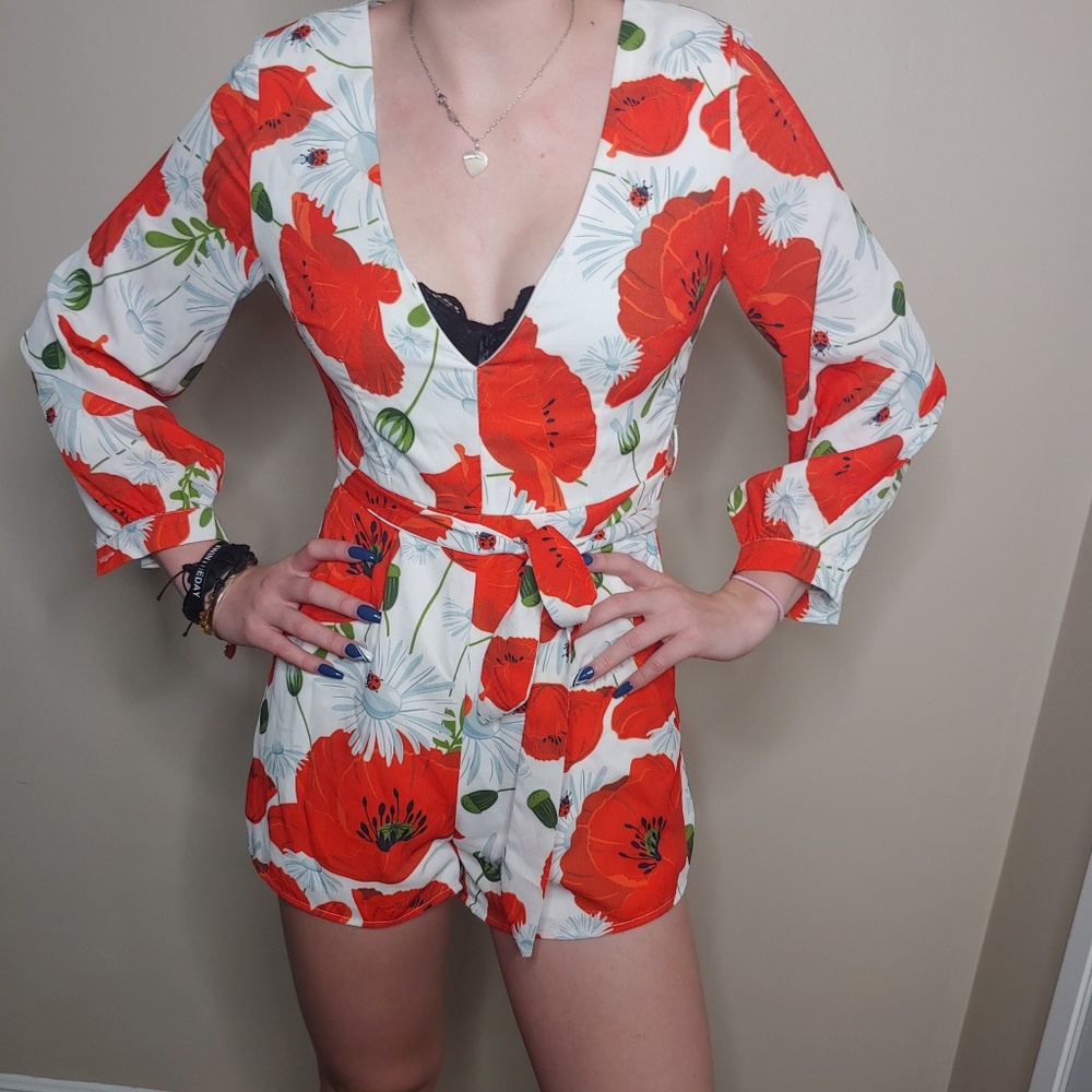 Luxe Short Romper Sz small NWT